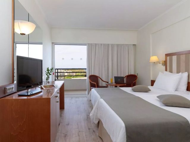 Rodos Adası Turu | 4 Yıldızlı Yarım Pansiyon | Marmaris Çıkışlı 2 Gece 3 Gün